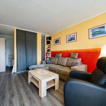- Haus C, App 0c0608 *